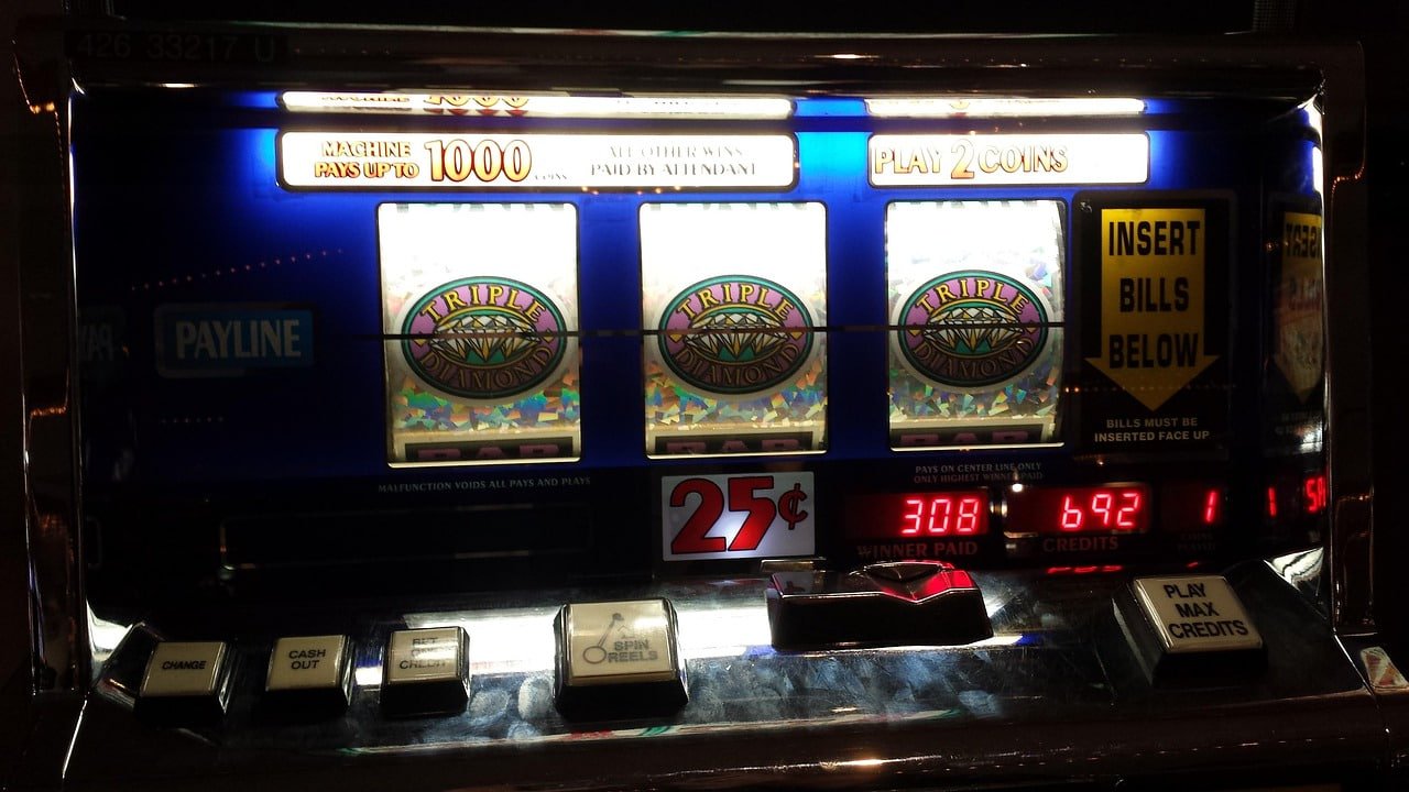 Roma43 platform live casino dealer asli profesional Indonesia